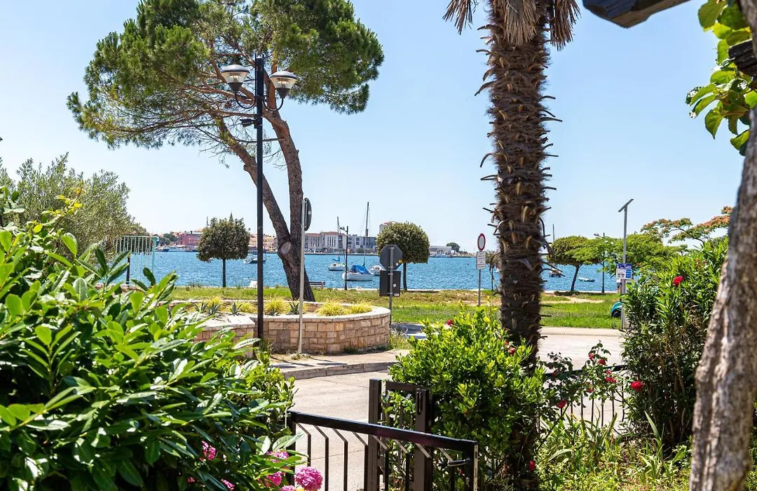 Villa Umag Seafront-1
